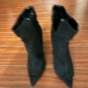 Shoe Republic LA Black Heeled Boots with Sleek Silhouette